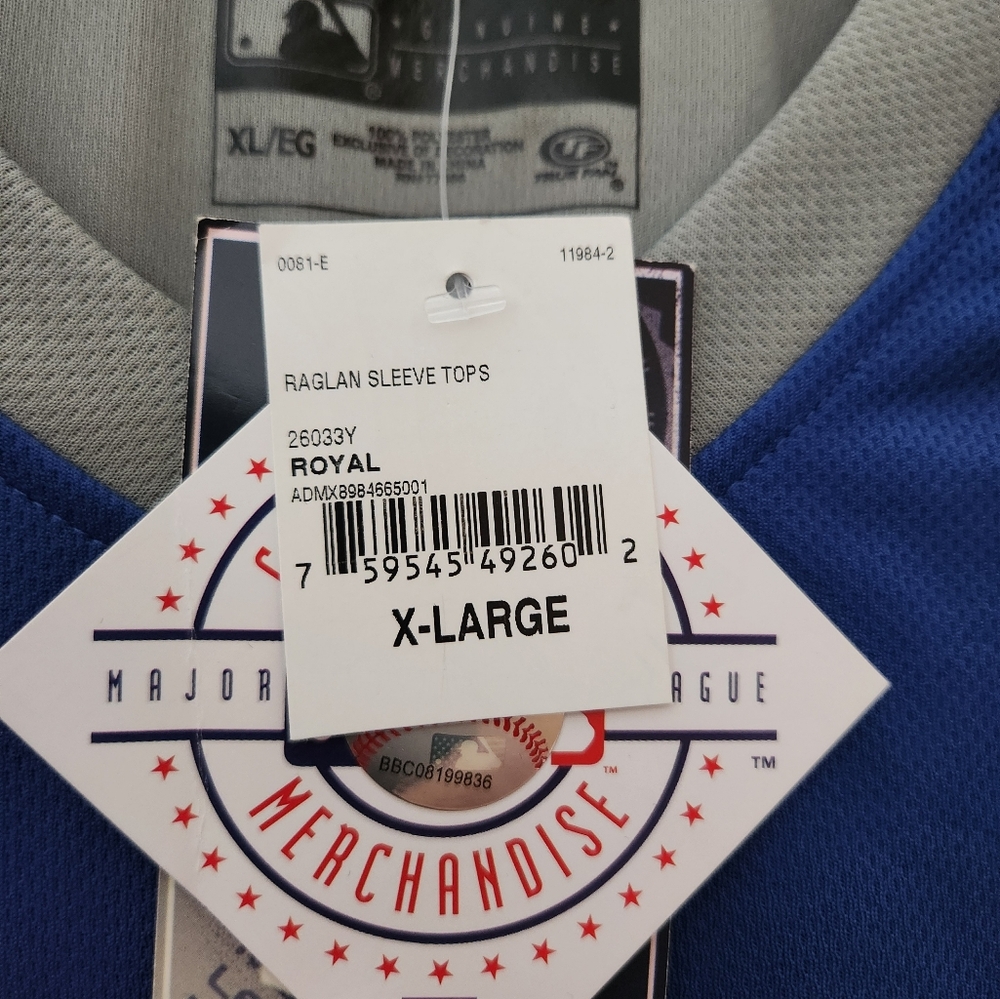 Boy's Chicago Cubs top.